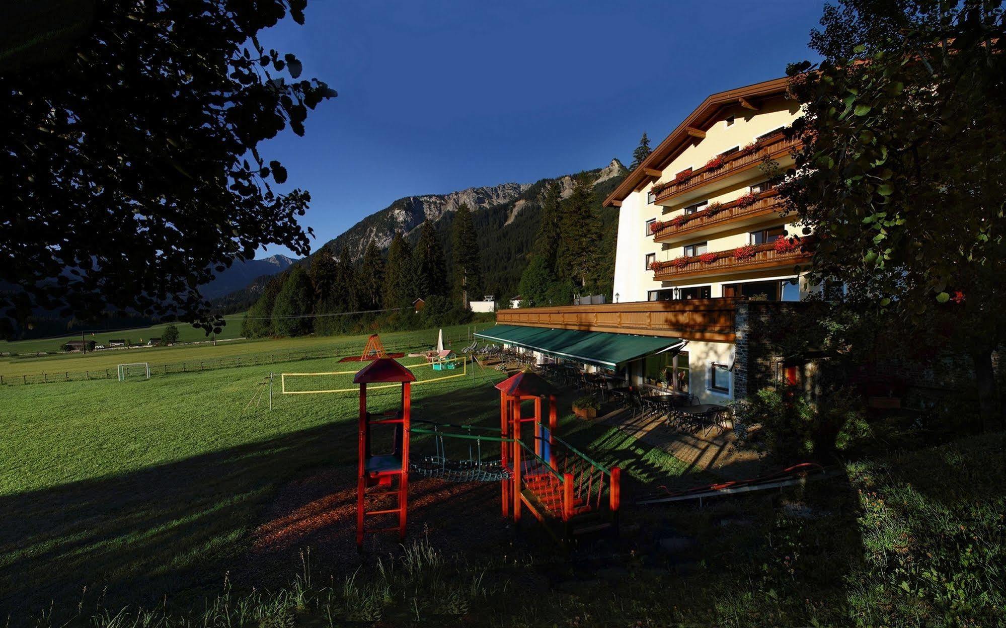 Haus Diana Hotell Reutte Exteriör bild